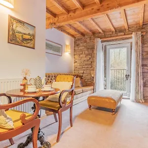 https://millrace-cottage.yorkshirehotels.net